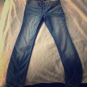 NEW HOLLISTER JEANS